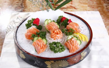 日式三文鱼拼紫菜卷