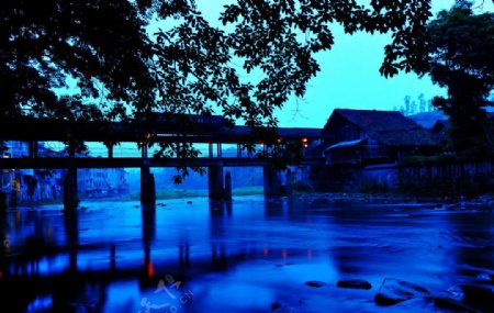 龙华凉桥夜景