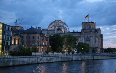 柏林国会大厦夜景