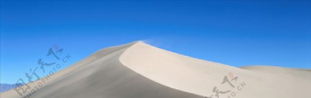 大沙漠雪川风景图