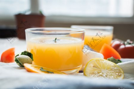 柳橙凤梨汁橙汁果汁