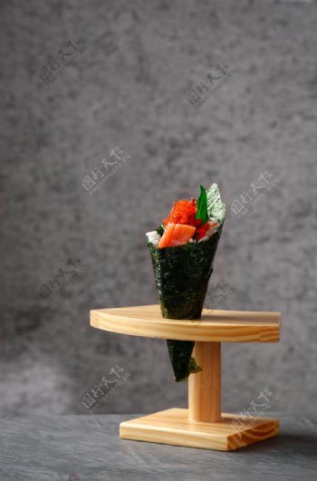精致的寿司卷