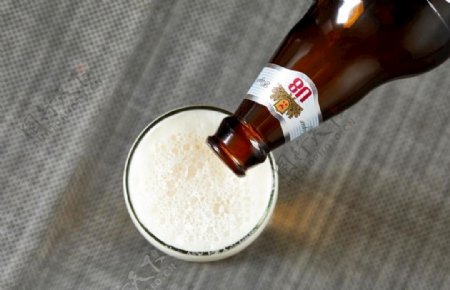 燕京U8啤酒图片