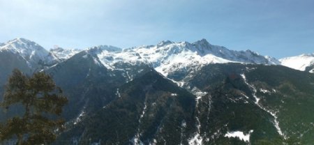 梅里雪山风景图片