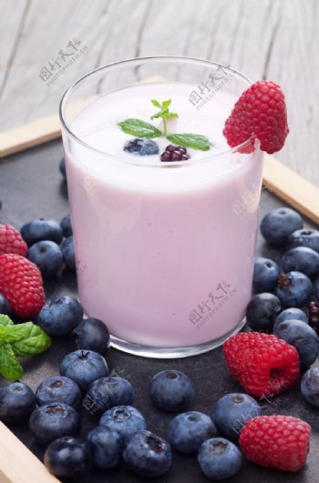蓝莓酸奶饮品饮料背景海报素材图片