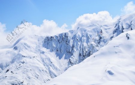 冬季雪山景观图片