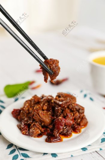 麻辣鹌鹑美食特色小吃图片