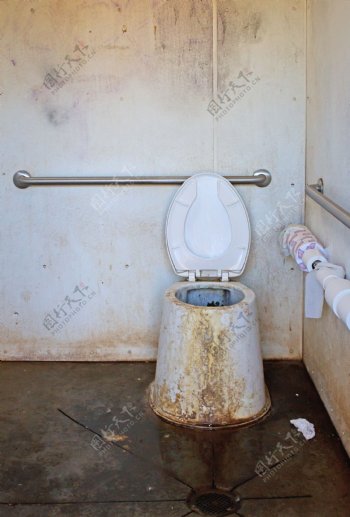 肮脏的厕所