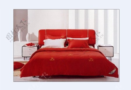 大红色的双人床