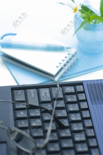 商务商业办公办公室办公用品物品电子键盘电脑按键全球首席大百科