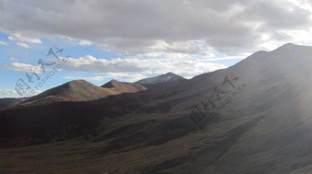 米拉山风景图片