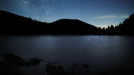 湖水夜景实拍视频素材