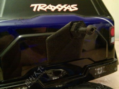 Traxxas碲备用轮胎安装