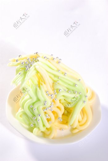 面条冰淇淋图片