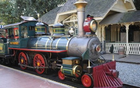 迪士尼小火车图片