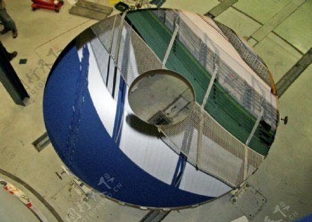 VISTA望远镜41米的主镜图片
