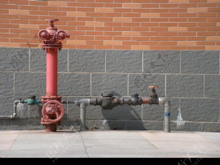 消防栓与自来水管道图片