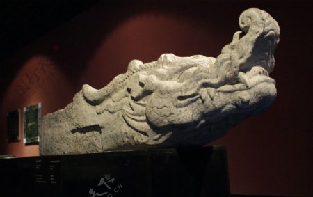 龙形雕刻图片