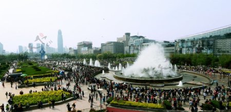 泉城广场音乐喷泉图片