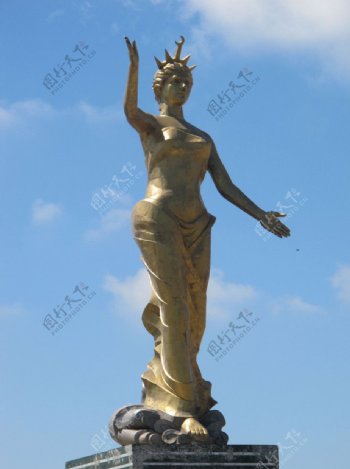 月坨岛女海神雕塑图片