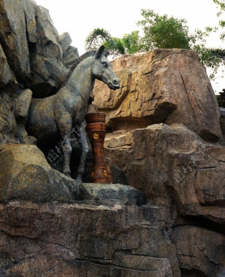 斑马雕像图片