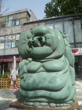 北京798艺术雕像图片