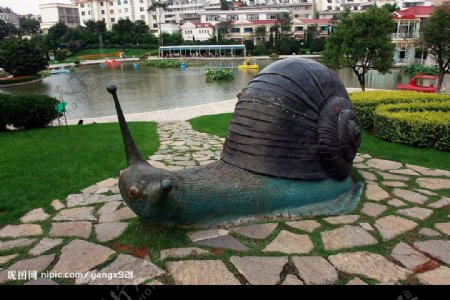蜗牛雕像图片