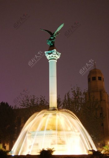 马可波罗广场之夜图片