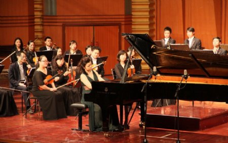 陈萨钢琴音乐会图片