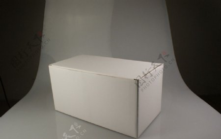 白色箱子图片