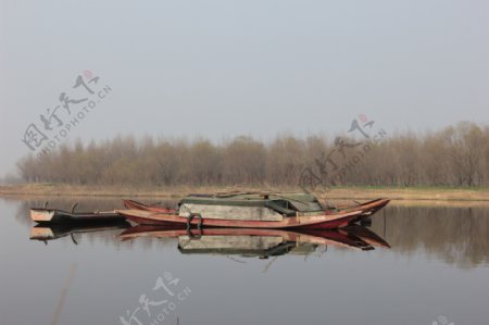 汉江河水船水面图片