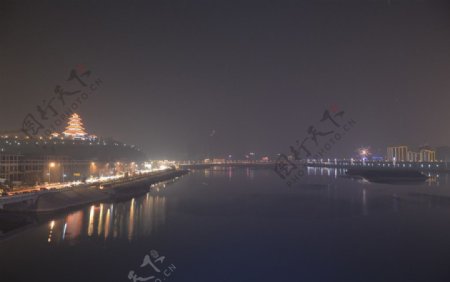 宝鸡东岭廊桥夜景图片