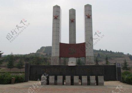 八路军东渡纪念碑图片