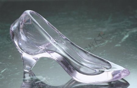 水晶玻璃鞋图片