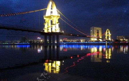 黄山屯溪吊桥夜景图片
