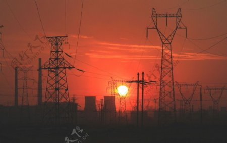 发电站的夕阳图片