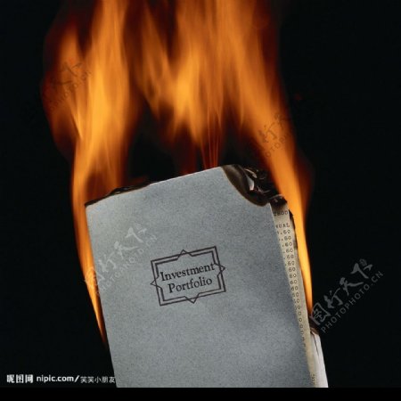 燃烧的书图片