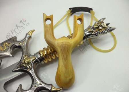 反曲传统木弹弓图片