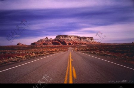 荒漠公路图片