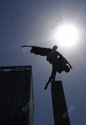 国贸银泰中心雕塑图片