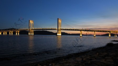 澳门西湾大桥夜景图片