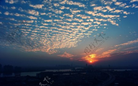 珠江落日云彩图片