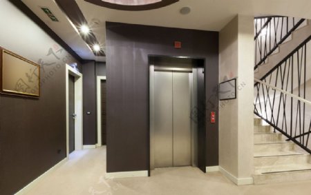 电梯间设计图片