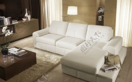 现代简约白色沙发客厅图片