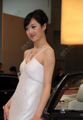 2010年北京车展玛莎拉蒂车模韩璐图片