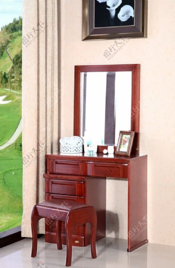 高清实木家具卧室梳妆台图片