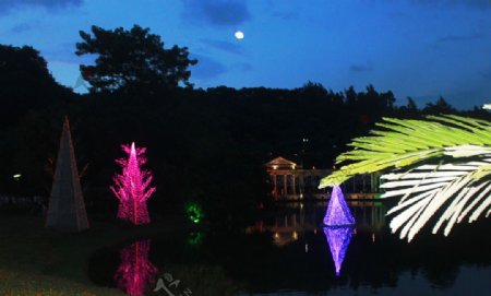 中秋节的云台花园灯饰图片