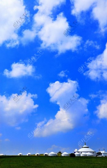 蓝天白云蒙古包图片