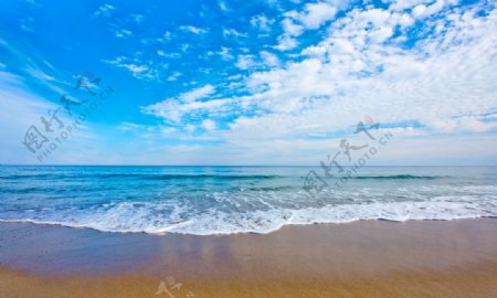 海岸蓝天海浪图片
