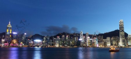 香港维港水岸高楼大厦夜图片